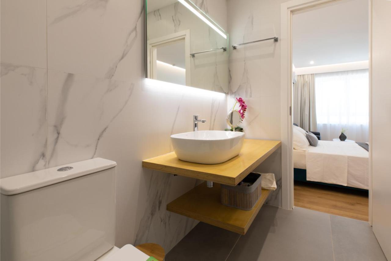 Minimal Apartment In Plaka Athen Eksteriør bilde