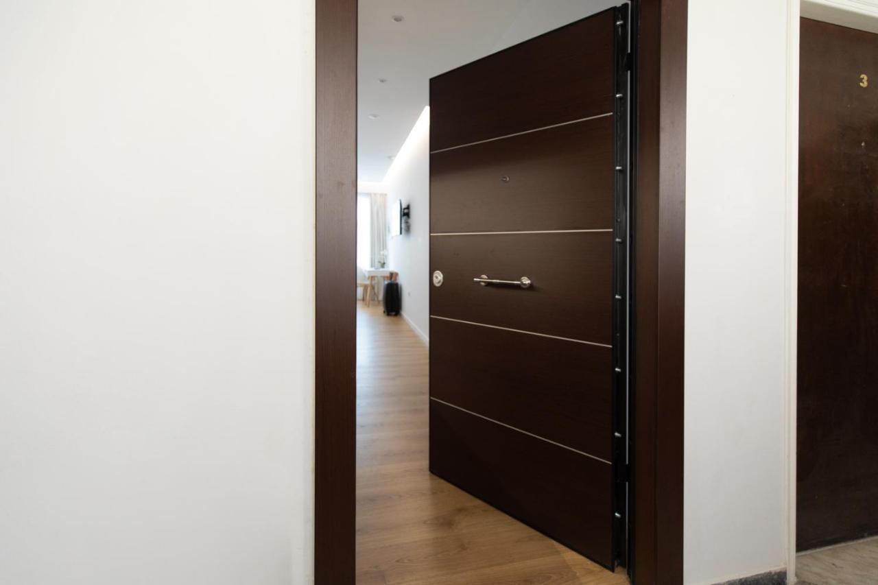 Minimal Apartment In Plaka Athen Eksteriør bilde