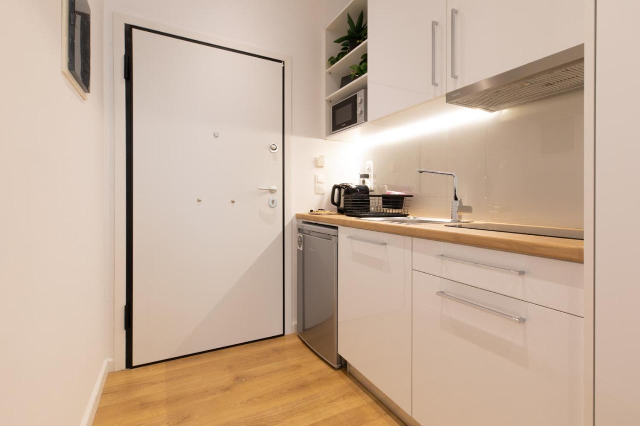 Minimal Apartment In Plaka Athen Eksteriør bilde